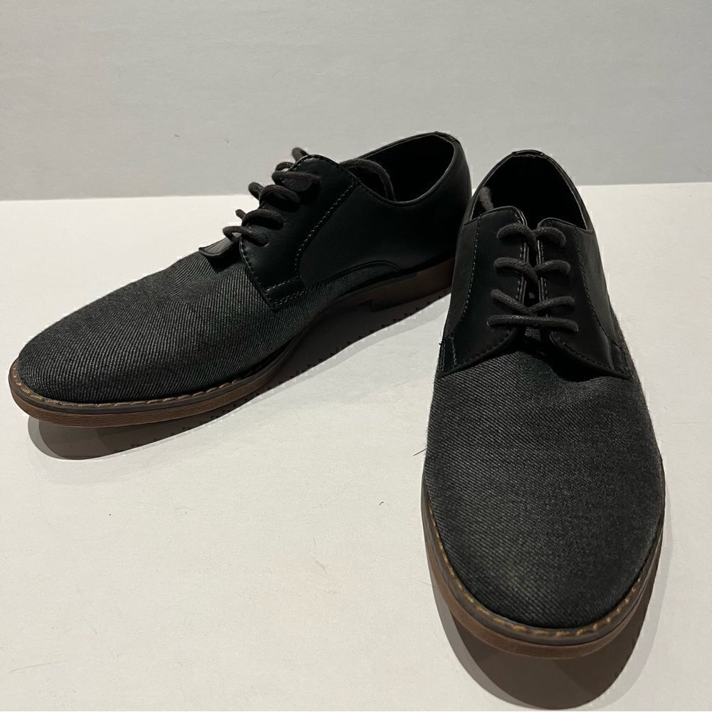 Men's J. Ferrar Marcus Oxford Lace Up Size 7M Gray and black